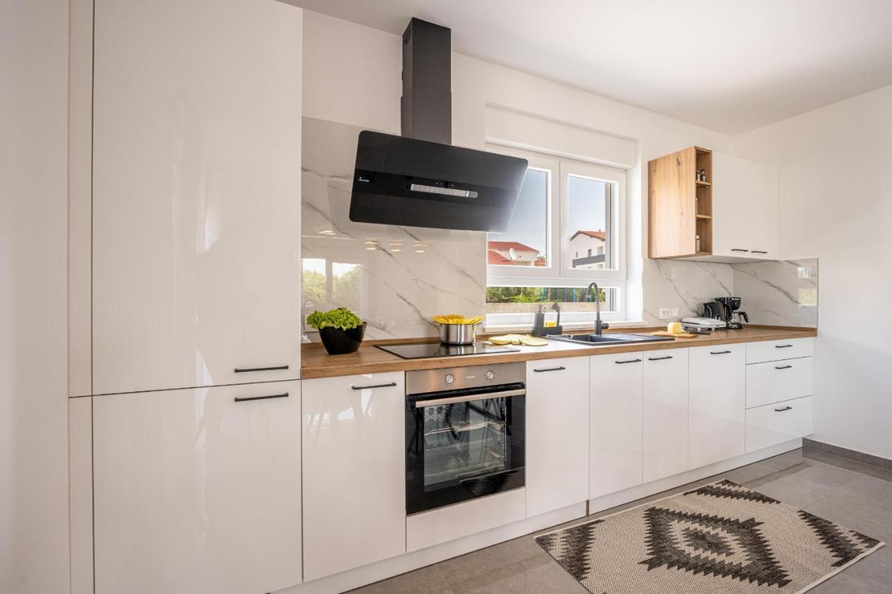 Domus Alba Apartments PUY Eksteriør bilde