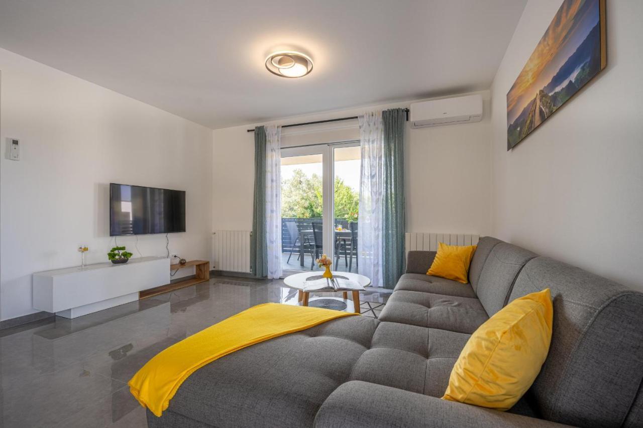 Domus Alba Apartments PUY Eksteriør bilde