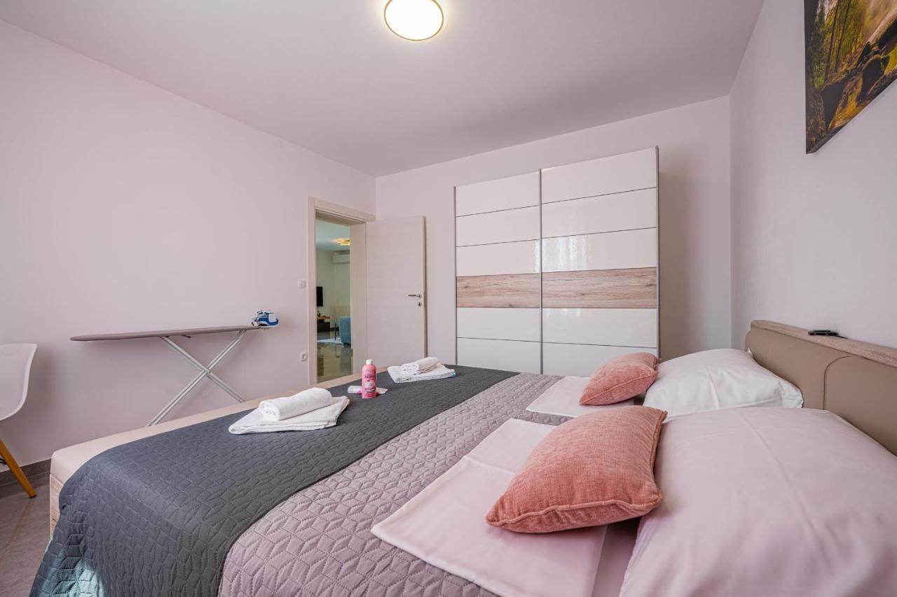Domus Alba Apartments PUY Eksteriør bilde