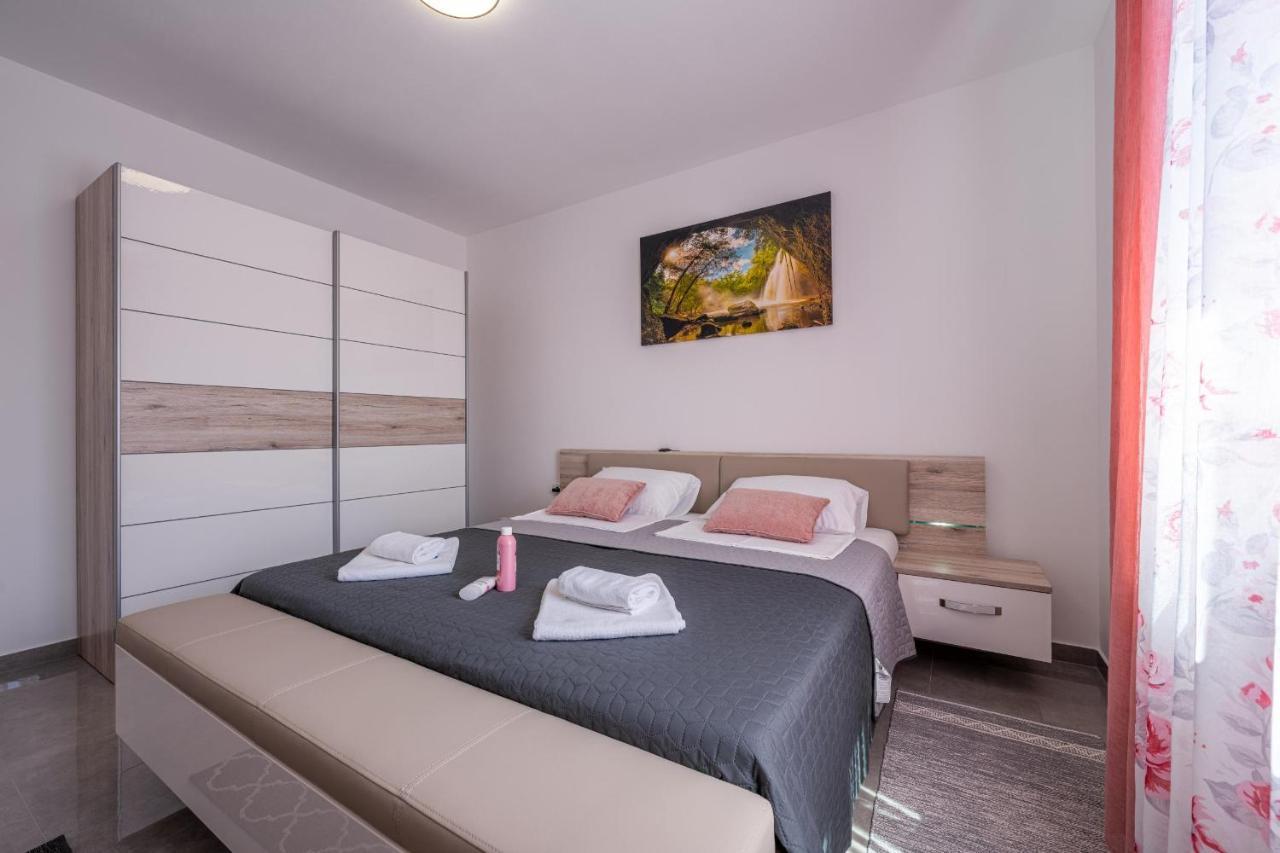 Domus Alba Apartments PUY Eksteriør bilde