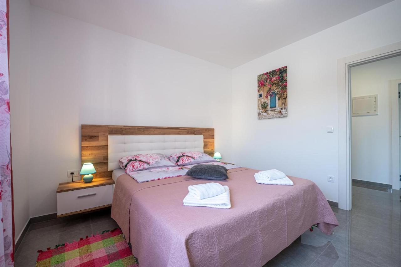 Domus Alba Apartments PUY Eksteriør bilde