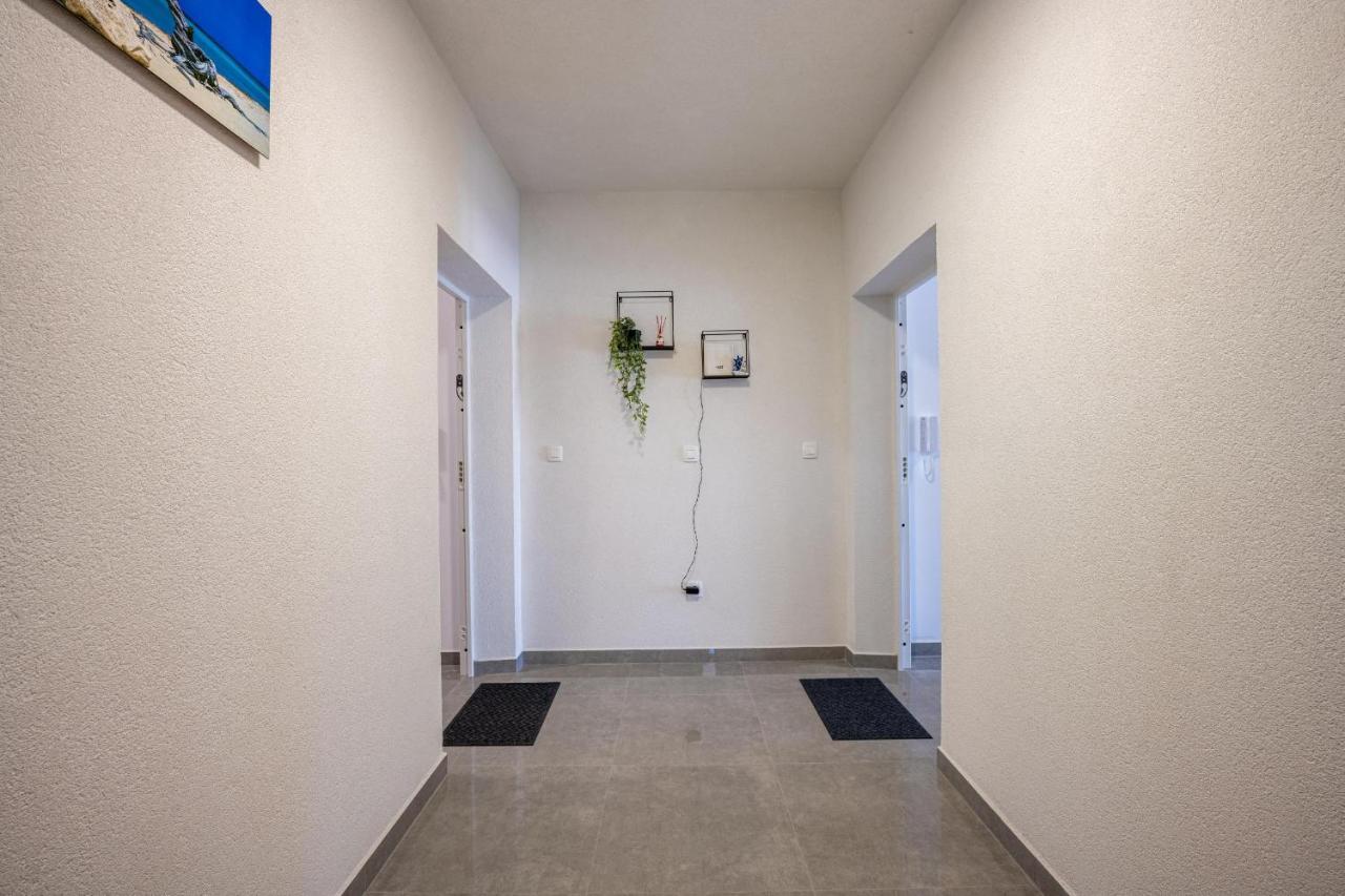 Domus Alba Apartments PUY Eksteriør bilde