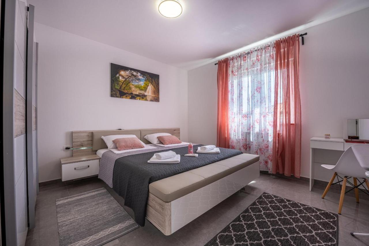 Domus Alba Apartments PUY Eksteriør bilde