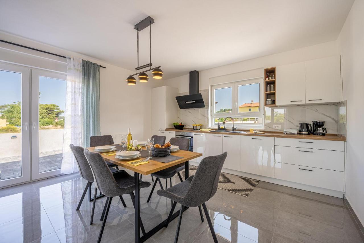 Domus Alba Apartments PUY Eksteriør bilde